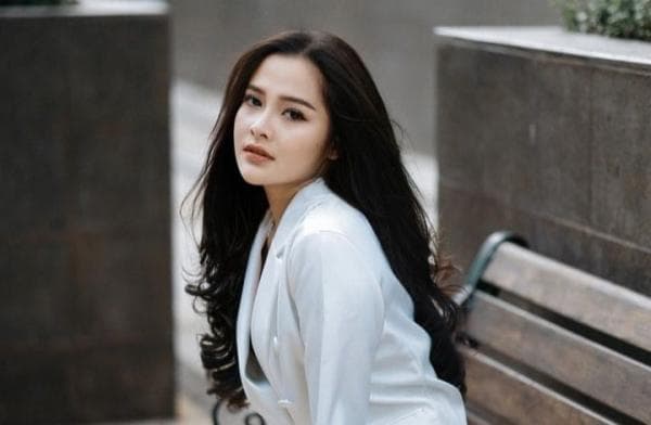 Profil Bella Bonita, Selebgram Cantik yang Dipersunting Denny Caknan Profil Bella Bonita, Selebgram Cantik yang Dipersunting Denny Caknan