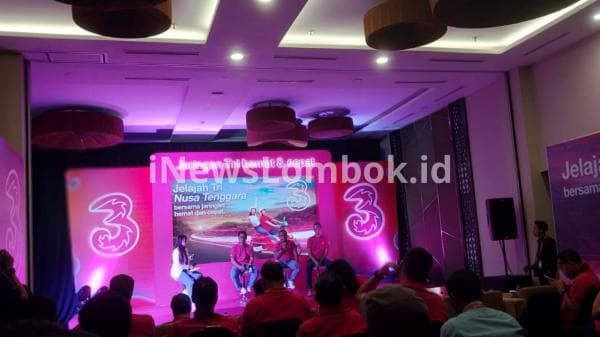 Fokus Gen Z, Tri Kenalkan Happy Jumbo ke Masyarakat Lombok, Ini Keunggulannya Fokus Gen Z, Tri Kenalkan Happy Jumbo ke Masyarakat Lombok, Ini Keunggulannya