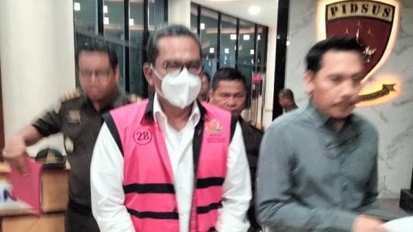 Pemilik PT LAM Crazy Rich asal Brebes Windu Aji Ditahan Kejati Sultra Pemilik PT LAM Crazy Rich asal Brebes Windu Aji Ditahan Kejati Sultra