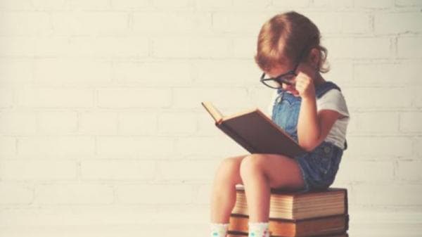 Orang Tua Wajib Tahu, Begini Cara Mengajari Anak Membaca Tanpa Mengeja Orang Tua Wajib Tahu, Begini Cara Mengajari Anak Membaca Tanpa Mengeja