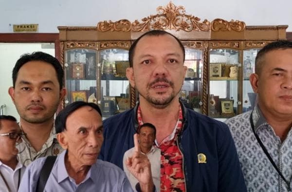 Ngeri! Ketua Apindo Batu Bara Marah-Marah, Sebut DPRD Batu Bara Amatir Padahal Apindo Tak Diundang Ngeri! Ketua Apindo Batu Bara Marah-Marah, Sebut DPRD Batu Bara Amatir Padahal Apindo Tak Diundang