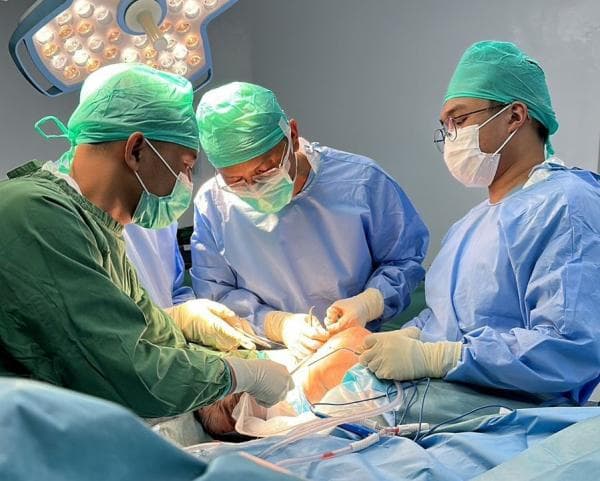 Cegah Osteoarthritis Lutut, RS Siloam Lippo Village Buat Terobosan Perbaikan Akar Miniksus Cegah Osteoarthritis Lutut, RS Siloam Lippo Village Buat Terobosan Perbaikan Akar Miniksus