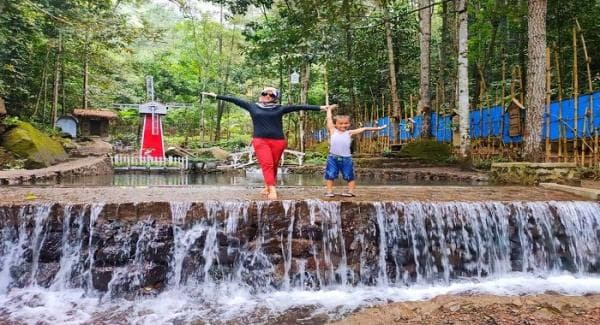 Rasakan Sensasi Camping di Curug Ciputrawangi, Tempat Wisata Sumedang yang Masih Asri Rasakan Sensasi Camping di Curug Ciputrawangi, Tempat Wisata Sumedang yang Masih Asri