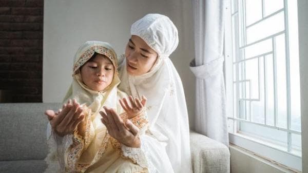 Doa Mustajab Orang Tua untuk Anak, Bisa Diamalkan Setiap Hari Doa Mustajab Orang Tua untuk Anak, Bisa Diamalkan Setiap Hari