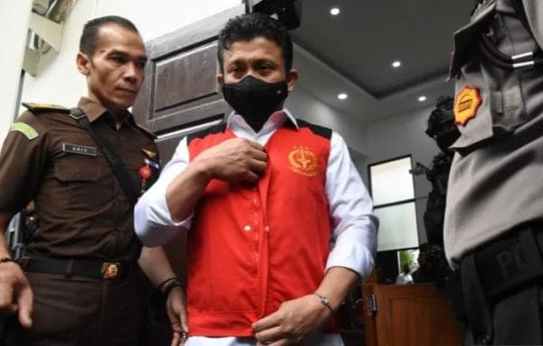 Ferdy Sambo Batal Dihukum Mati Sudah Inkrah, MA Sebut Terbuka Peluang Ajukan Peninjauan Kembali Ferdy Sambo Batal Dihukum Mati Sudah Inkrah, MA Sebut Terbuka Peluang Ajukan Peninjauan Kembali