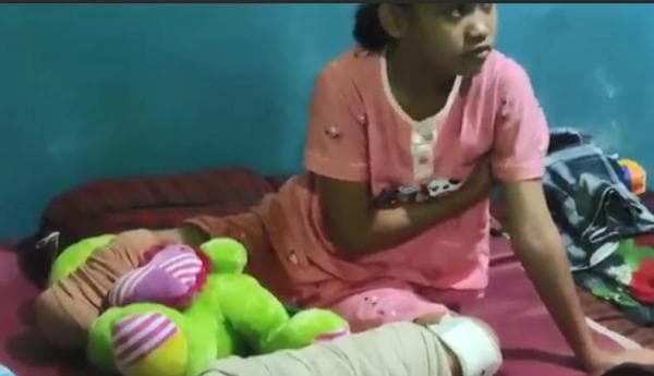 Viral Kisah Pilu Nabila, Bocah SD yang Kakinya Diamputasi Tertabrak Truk demi Selamatkan Kucing Viral Kisah Pilu Nabila, Bocah SD yang Kakinya Diamputasi Tertabrak Truk demi Selamatkan Kucing