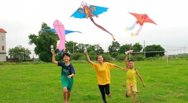 Layangan, Mainan Tradisional yang Kembali Hits di Era Modern Layangan, Mainan Tradisional yang Kembali Hits di Era Modern