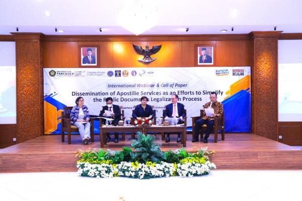 Fakultas Hukum UP Gelar Webinar Internasional Mengenai Layanan Apostille Fakultas Hukum UP Gelar Webinar Internasional Mengenai Layanan Apostille