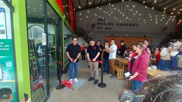 Rojo Sambal Si Aa Sajikan Bebek dan Ayam Asap, Raffi Ahmad: Makanan di Medan Enak Kali Rojo Sambal Si Aa Sajikan Bebek dan Ayam Asap, Raffi Ahmad: Makanan di Medan Enak Kali