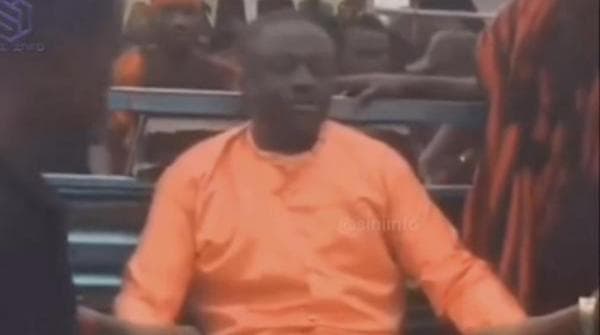 Pemakaman Unik di Ghana, Jenazah Naik Motornya Sendiri ke Kuburan Pemakaman Unik di Ghana, Jenazah Naik Motornya Sendiri ke Kuburan