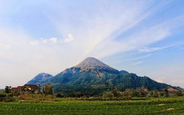 Mengenal Dekat Gunung Penanggungan, Tanah Suci Era Kerajaan Majahapit Mengenal Dekat Gunung Penanggungan, Tanah Suci Era Kerajaan Majahapit
