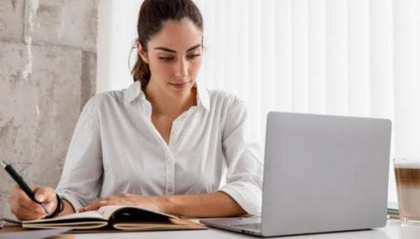 Tips Emak-Emak! Kiat Sukses Karier dan Keluarga Tetap Harmonis Tips Emak-Emak! Kiat Sukses Karier dan Keluarga Tetap Harmonis