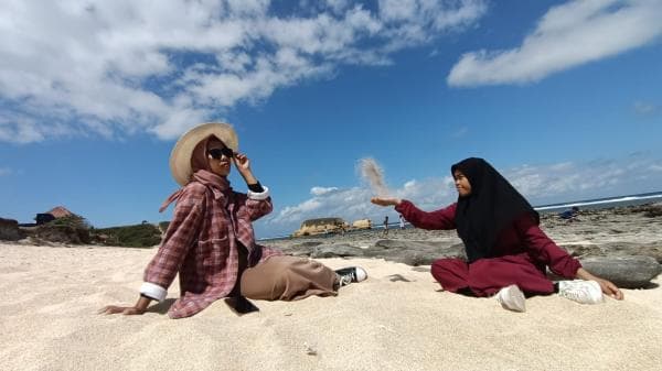 Pantai Kura-kura, Kepingin Syurga yang Tersembunyi di Lombok Pantai Kura-kura, Kepingin Syurga yang Tersembunyi di Lombok