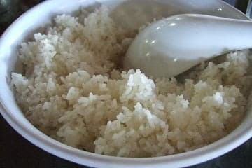 Benarkah Nasi Sisa Kemarin Jauh Lebih Sehat dan Rendah Diabetes? Ini Penjelasannya Benarkah Nasi Sisa Kemarin Jauh Lebih Sehat dan Rendah Diabetes? Ini Penjelasannya