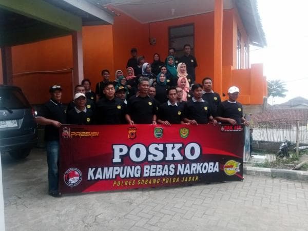 Berantas Peredaran Narkoba, Satres Narkoba Polres Subang Buka Posko Kampung Bebas Narkoba di Ciater Berantas Peredaran Narkoba, Satres Narkoba Polres Subang Buka Posko Kampung Bebas Narkoba di Ciater