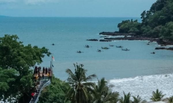 Pesona Keindahan Alam Wisata Pantai Citarate di Lebak, Cocok untuk Healing dari Polusi Udara Pesona Keindahan Alam Wisata Pantai Citarate di Lebak, Cocok untuk Healing dari Polusi Udara