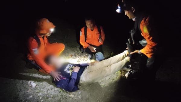 Tersesat di Tengah Hutan Sekotong,Tiga Wisatawan Ditemukan Lemas Tersesat di Tengah Hutan Sekotong,Tiga Wisatawan Ditemukan Lemas