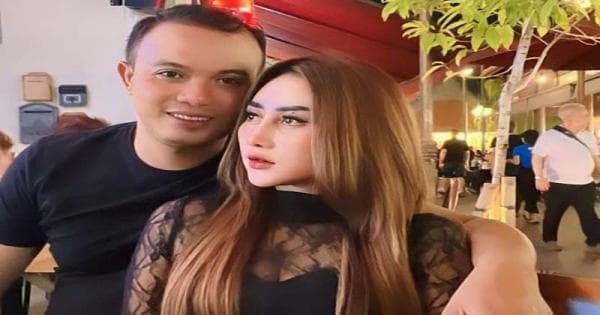 Mengenal Seleb TikTok Luluk Nuril, Berawal dari Viral hingga Jabatan Suami Dicopot Mengenal Seleb TikTok Luluk Nuril, Berawal dari Viral hingga Jabatan Suami Dicopot