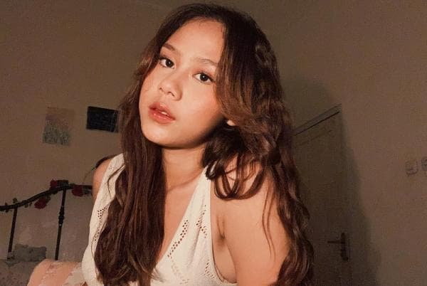 Mengenal Nadin Amizah, Lengkap dengan Profil dan Biodatanya Mengenal Nadin Amizah, Lengkap dengan Profil dan Biodatanya