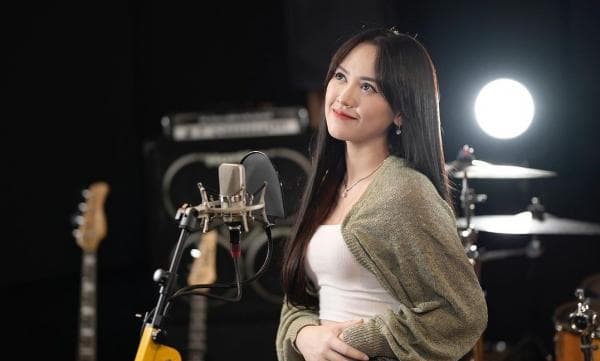 Profil dan Biodata Happy Asmara, Prestasi dan Kisah Asmaranya pasca Ditinggal Nikah Denny Caknan Profil dan Biodata Happy Asmara, Prestasi dan Kisah Asmaranya pasca Ditinggal Nikah Denny Caknan