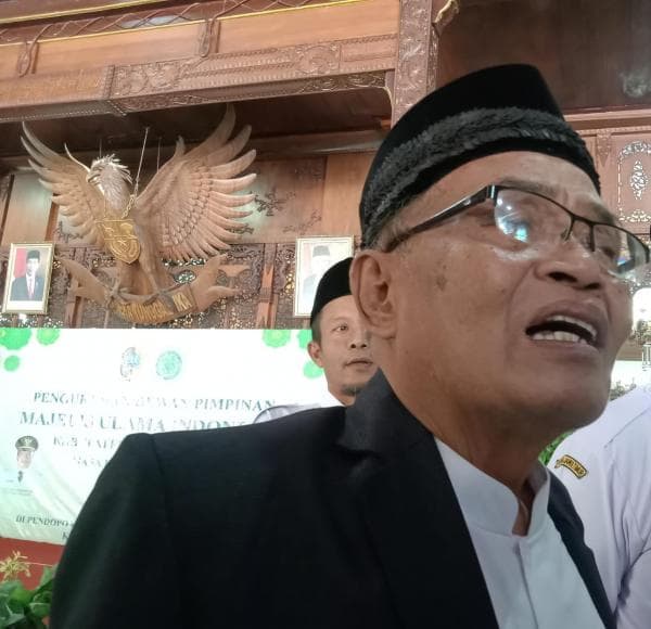 MUI Akan Nonaktifkan Anggota yang Terlibat Politik Praktis MUI Akan Nonaktifkan Anggota yang Terlibat Politik Praktis