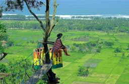 Menikmati Panorama Alam dari Gunung Selok, Lokasi Wisata Religi di Pesisir Cilacap