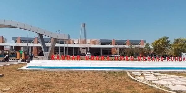 Menterengnya Gedung Baru Terminal Bandara UMK Sumba Timur, Sayang Harga Tiket Pesawat Melangit Menterengnya Gedung Baru Terminal Bandara UMK Sumba Timur, Sayang Harga Tiket Pesawat Melangit