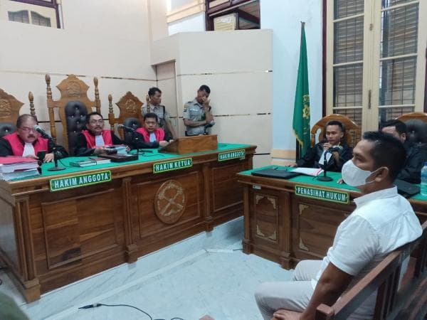 Kasus Penganiayaan, AKBP Achiruddin Hasibuan Dituntut 1 Tahun 9 Bulan Penjara Kasus Penganiayaan, AKBP Achiruddin Hasibuan Dituntut 1 Tahun 9 Bulan Penjara