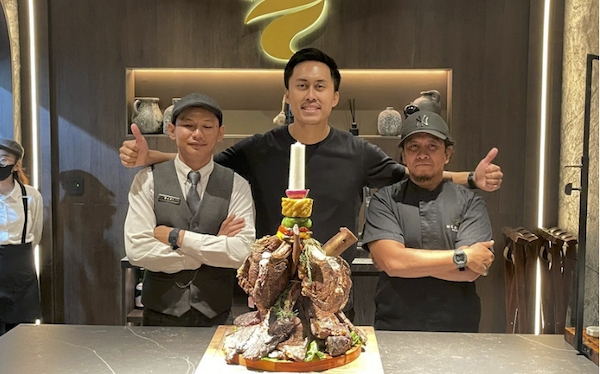 Intip Keseruan Perayaan 1 Tahun Meatguy Steakhouse Milik Kreator Konten Dims The Meatguy Intip Keseruan Perayaan 1 Tahun Meatguy Steakhouse Milik Kreator Konten Dims The Meatguy