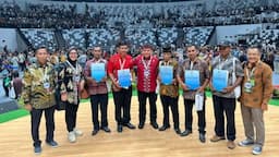 Terima SK Biru TORA dari Presiden, Pj Gubernur Sultra Imbau Warga Gunakan Lahan untuk Kesejahteraan