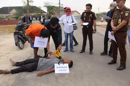 Polis Reka Ulang Pembunuhan ODGJ di Pringsewu