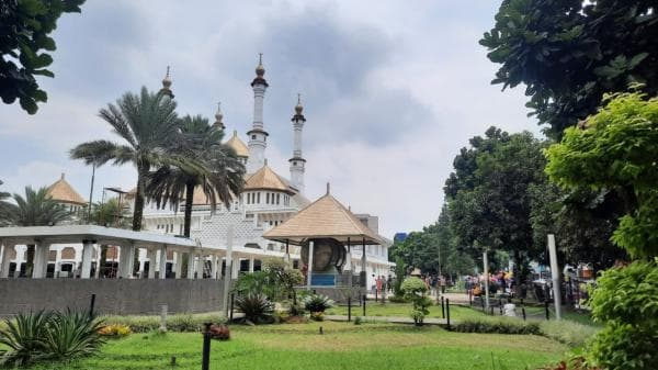 Jadwal Sholat Kota Tasikmalaya, Jumat 22 September 2023 atau 7 Rabiul Awal 1445 Hijriah Jadwal Sholat Kota Tasikmalaya, Jumat 22 September 2023 atau 7 Rabiul Awal 1445 Hijriah