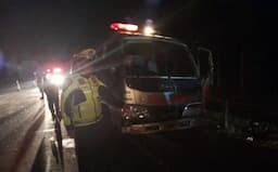Antarkan Jenazah, Mobil Ambulance Kecelakaan di Tol Cipali Subang, 7 Orang Terluka