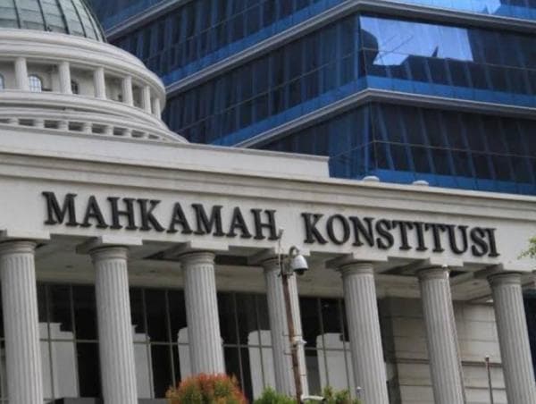 Mantan Hakim MK Ini Sebut Gugatan Batas Usia Capres Salah Alamat Mantan Hakim MK Ini Sebut Gugatan Batas Usia Capres Salah Alamat