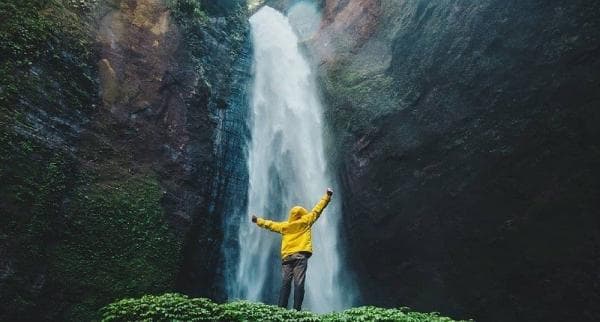 Viral! View Langsung Air Terjun Diselimuti Kabut, Kampung Unik di Bawah Kaki Gunung Semeru Viral! View Langsung Air Terjun Diselimuti Kabut, Kampung Unik di Bawah Kaki Gunung Semeru