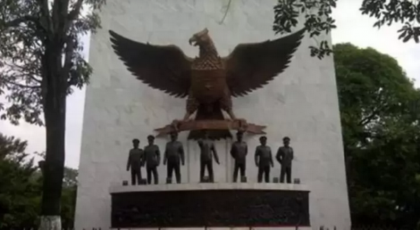 Siapa Tokoh Dibalik G30S? Dan Inilah 7 Jenderal Korban Keganasan PKI Siapa Tokoh Dibalik G30S? Dan Inilah 7 Jenderal Korban Keganasan PKI