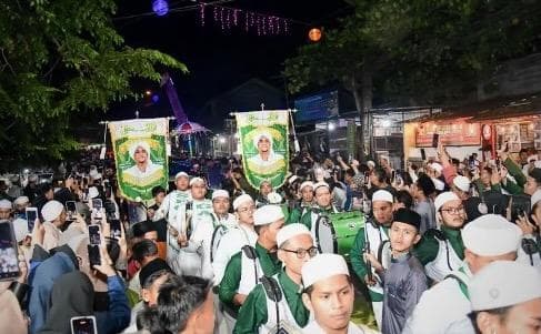 Majelis Nurul Musthofa dan Majelis Rasulullah SAW Gelar Perayaan Maulid Nabi, Dihadiri Ribuan Jamaah Majelis Nurul Musthofa dan Majelis Rasulullah SAW Gelar Perayaan Maulid Nabi, Dihadiri Ribuan Jamaah