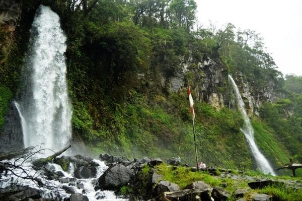 Curug Cibeureum Wisata Alam di Sukabumi : Lokasi dan Fasilitas Lengkap, Harga Tiket Murah Meriah Curug Cibeureum Wisata Alam di Sukabumi : Lokasi dan Fasilitas Lengkap, Harga Tiket Murah Meriah