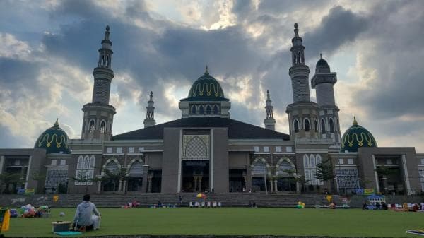Jadwal Sholat Kabupaten Tasikmalaya, Sabtu 7 Oktober 2023 atau 22 Rabiul Awal 1445 Hijriah Jadwal Sholat Kabupaten Tasikmalaya, Sabtu 7 Oktober 2023 atau 22 Rabiul Awal 1445 Hijriah
