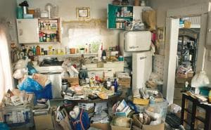 Astaga! Kamar Kos Cewek Ini Penuh Sampah, Diduga Idap Hoarding Disorder ? Astaga! Kamar Kos Cewek Ini Penuh Sampah, Diduga Idap Hoarding Disorder ?