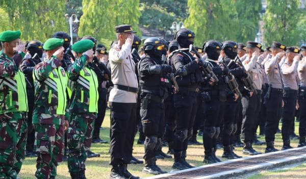 1.760 Personel Gabungan Disiagakan untuk Amankan Pilkades Serentak di Demak 1.760 Personel Gabungan Disiagakan untuk Amankan Pilkades Serentak di Demak