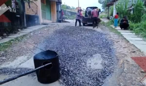 Benarkah Program 1000 KM Jalan Beton di Cianjur Surplus Benarkah Program 1000 KM Jalan Beton di Cianjur Surplus