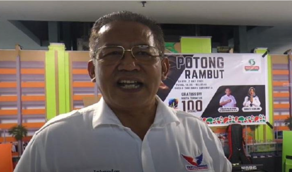 Saat Mantan Kapolda Jambi Anang Gelar Cukur Rambut Gratis Saat Mantan Kapolda Jambi Anang Gelar Cukur Rambut Gratis