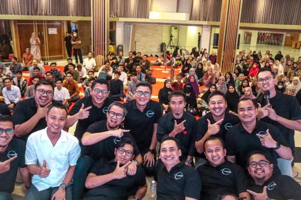 Kajian Spesial, Komunitas Titik Balik Hadirkan Ustadz Taqy Malik Kajian Spesial, Komunitas Titik Balik Hadirkan Ustadz Taqy Malik