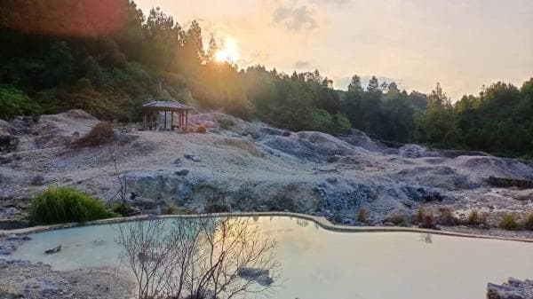 Kawah Karaha Bodas Tasikmalaya, Eksotisme Alam dan Damai Pedesaan Priangan Timur Kawah Karaha Bodas Tasikmalaya, Eksotisme Alam dan Damai Pedesaan Priangan Timur