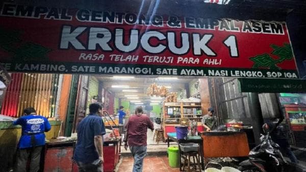 9 Tempat Makan Empal Gentong Legendaris dan Super Enak di Cirebon 9 Tempat Makan Empal Gentong Legendaris dan Super Enak di Cirebon