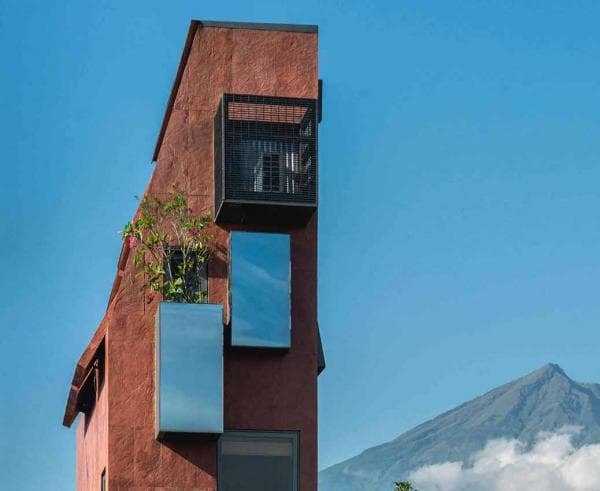 Pitu Rooms Menjadi Hotel Termungil Kedua di Dunia Pitu Rooms Menjadi Hotel Termungil Kedua di Dunia