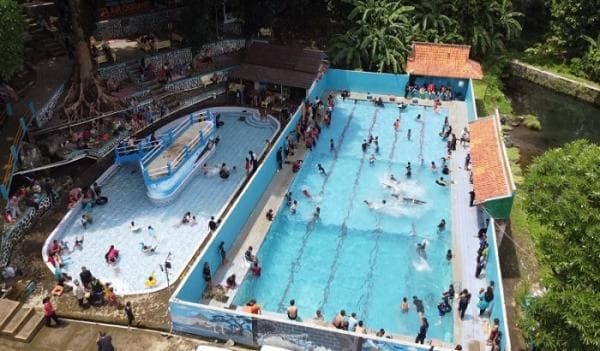 Mata Air Cigirang, Tempat Wisata Keluarga di Sumedang Cocok untuk Liburan Akhir Tahun Mata Air Cigirang, Tempat Wisata Keluarga di Sumedang Cocok untuk Liburan Akhir Tahun