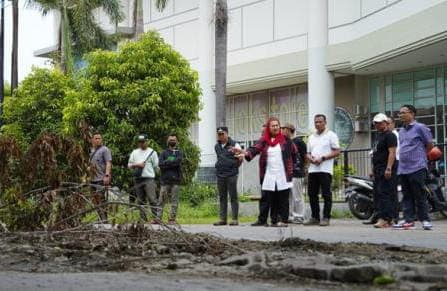 Mbak Ita Minta DPU Cepat Tanggap Tangani Kerusakan Akses Jalan ke Bandara Ahmad Yani Mbak Ita Minta DPU Cepat Tanggap Tangani Kerusakan Akses Jalan ke Bandara Ahmad Yani