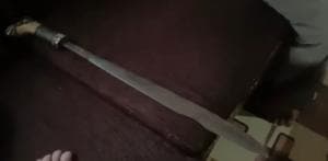 Sebilah Parang Kunci Keluar Masuk ke Kota Gaib Saranjana, Ini Penampakannya! Sebilah Parang Kunci Keluar Masuk ke Kota Gaib Saranjana, Ini Penampakannya!